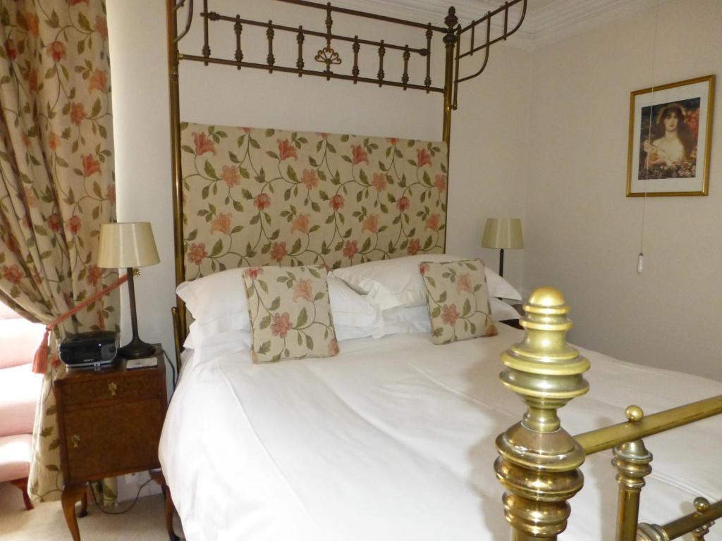 Molesworth Manor Hotel Little Petherick Room photo