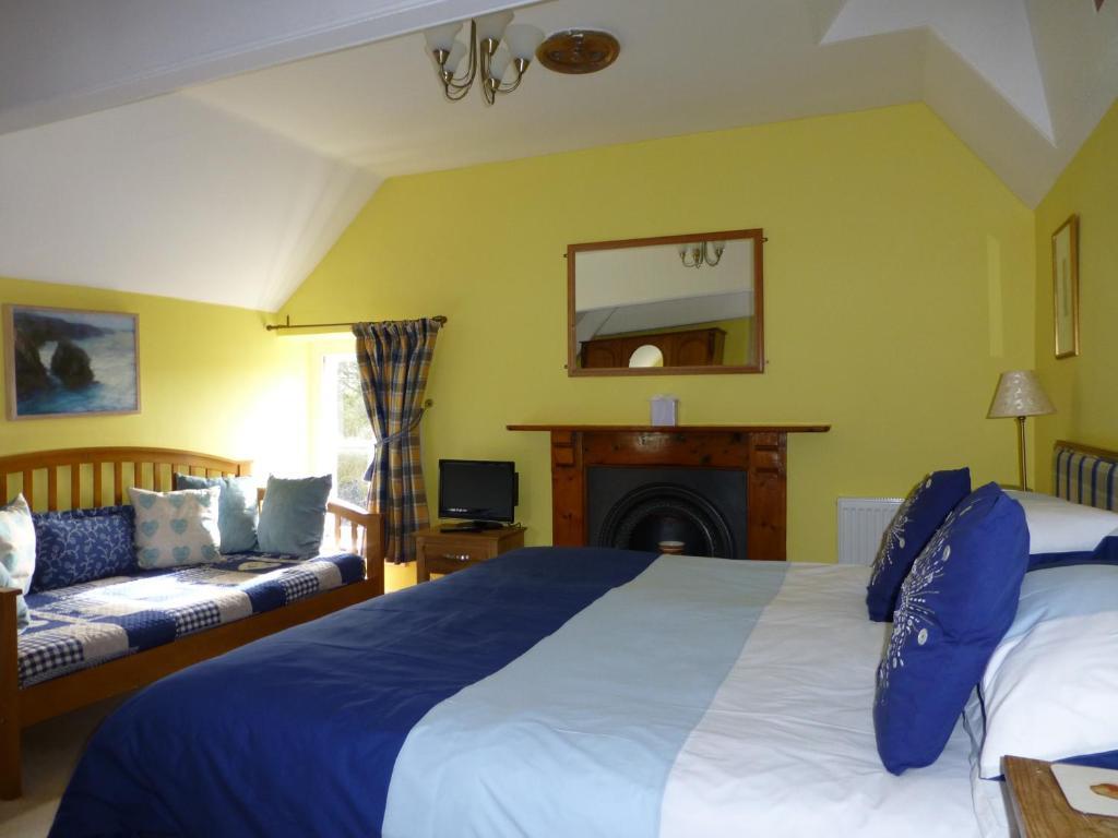 Molesworth Manor Hotel Little Petherick Room photo